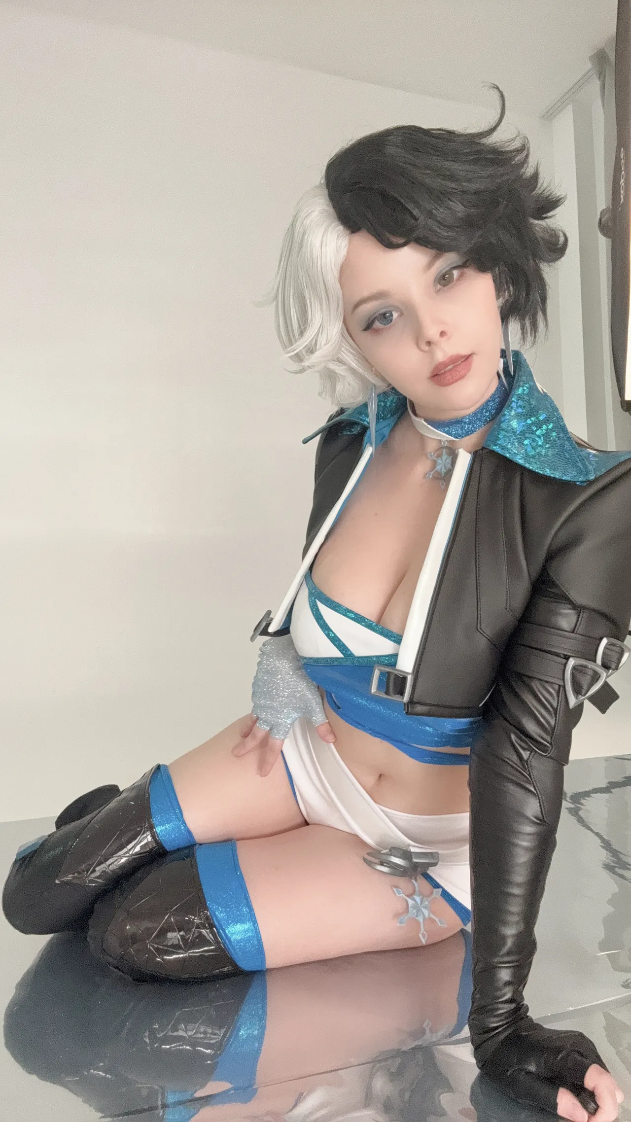 Helly Valentine - Luna Snow selfie Helly Valentine - Luna Snow selfie