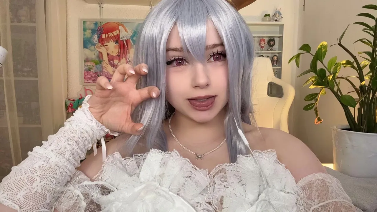Upminaa - Booette Upminaa - Booette