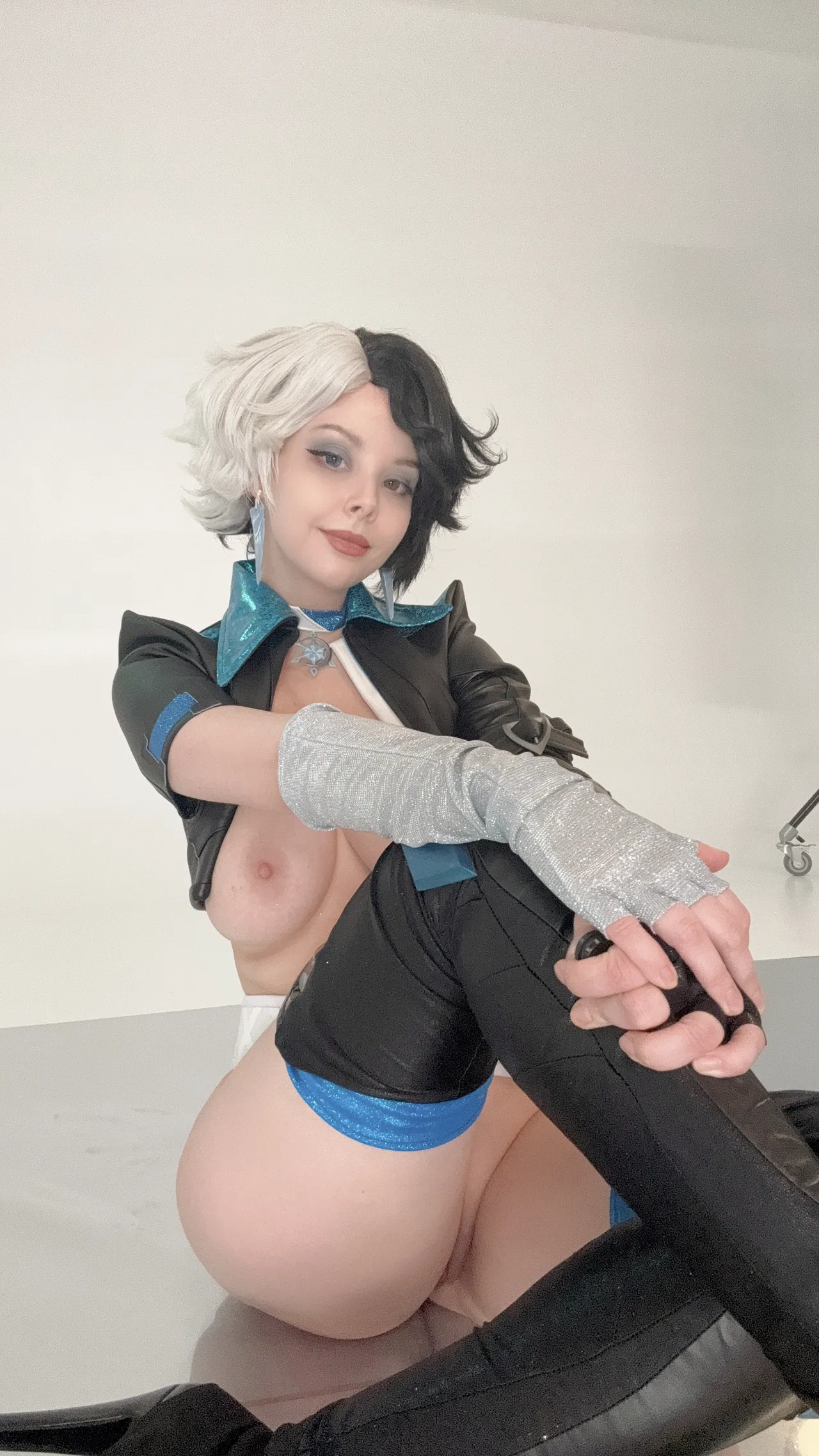 Helly Valentine - Luna Snow selfie Helly Valentine - Luna Snow selfie