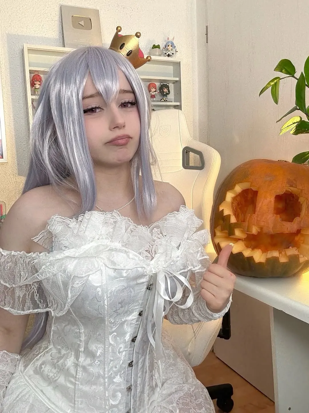 Upminaa - Booette Upminaa - Booette