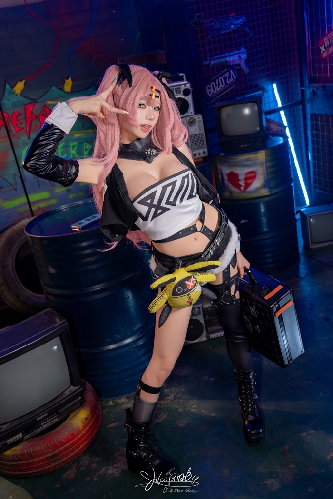 Yaokoututu 咬人小小兔 – Nicole (Zenless Zone Zero) Yaokoututu 咬人小小兔 – Nicole (Zenless Zone Zero)