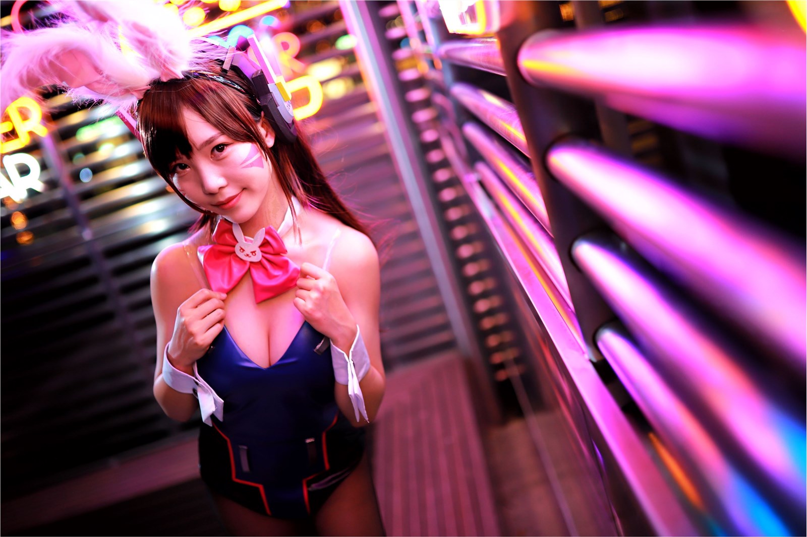 No.042 DVA 1 No.042 DVA 1