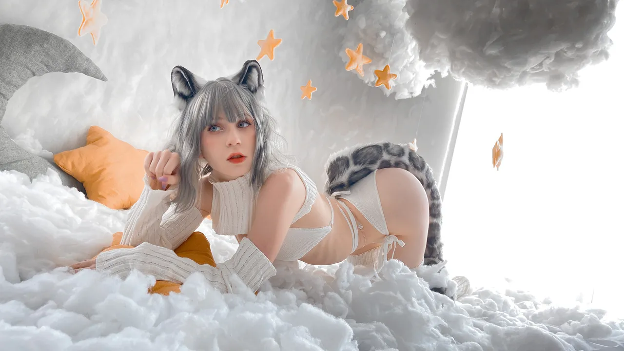 Hackee - Snow Leopard 1 Hackee - Snow Leopard 1