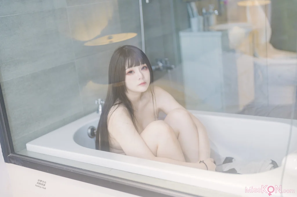 Coser@落落Raku: 8K 奶牛Milky (56 photos + 1 video) Coser@落落Raku: 8K 奶牛Milky (56 photos + 1 video)