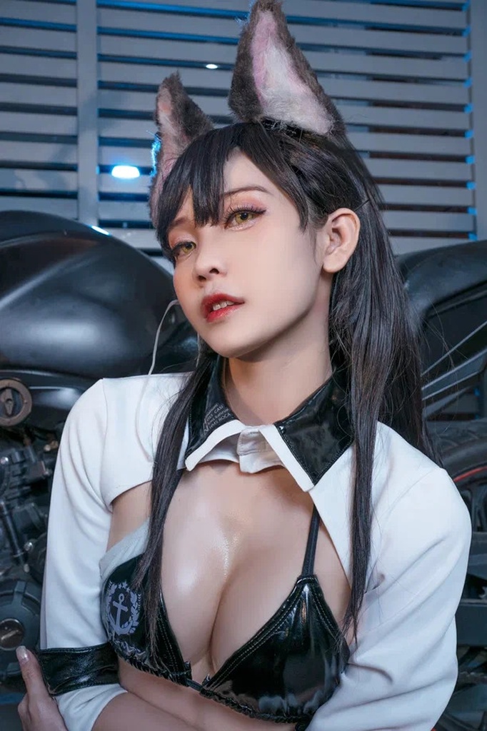 Hiino 雪月 – Atago Race Queen Hiino 雪月 – Atago Race Queen