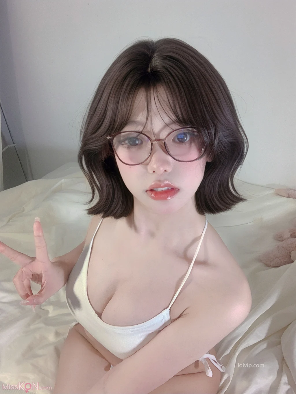 Coser@ Your True U: Stay-at-Home Girlfriend (99 photos + 1 video) Coser@ Your True U: Stay-at-Home Girlfriend (99 photos + 1 video)