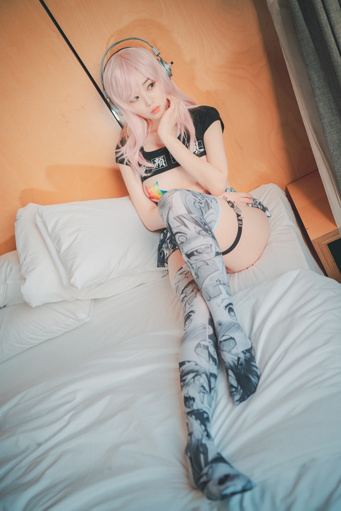 Bambi 밤비 – Sonic Micro-top Bambi 밤비 – Sonic Micro-top