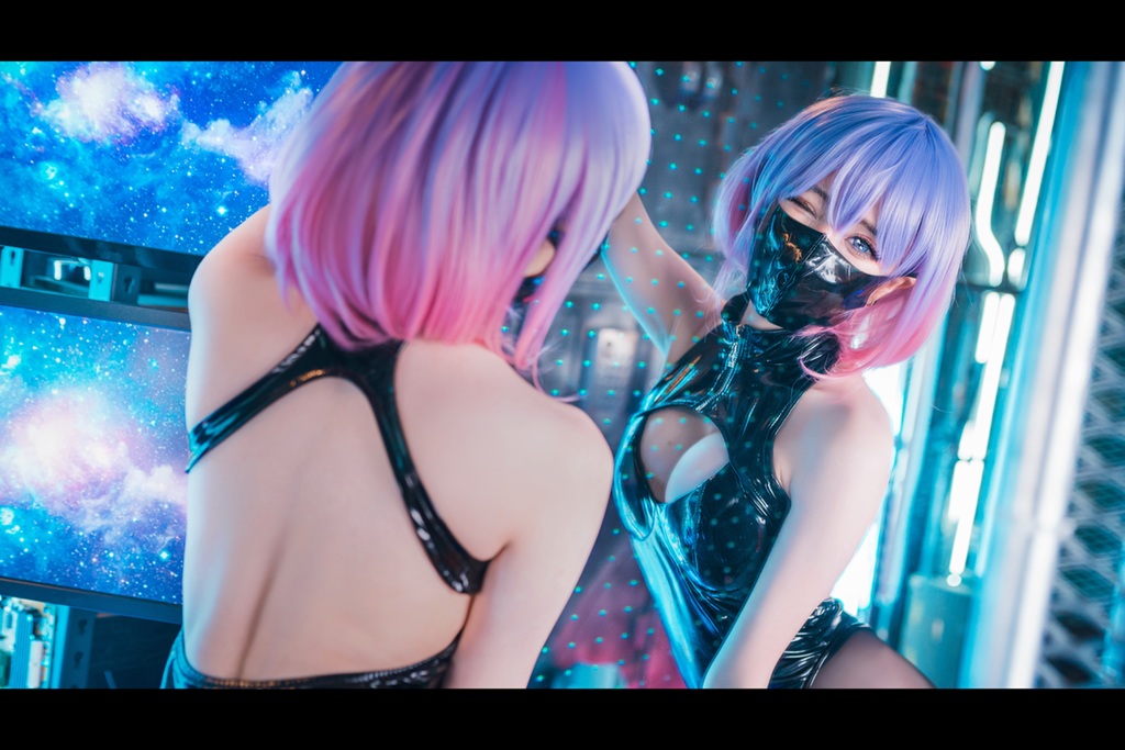 Sally Dorasnow – Mask Girl Luna Sally Dorasnow – Mask Girl Luna
