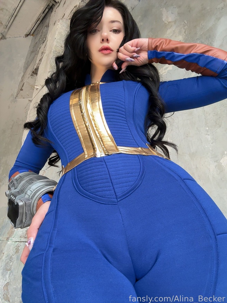 Alina Becker – Vault Dweller Alina Becker – Vault Dweller