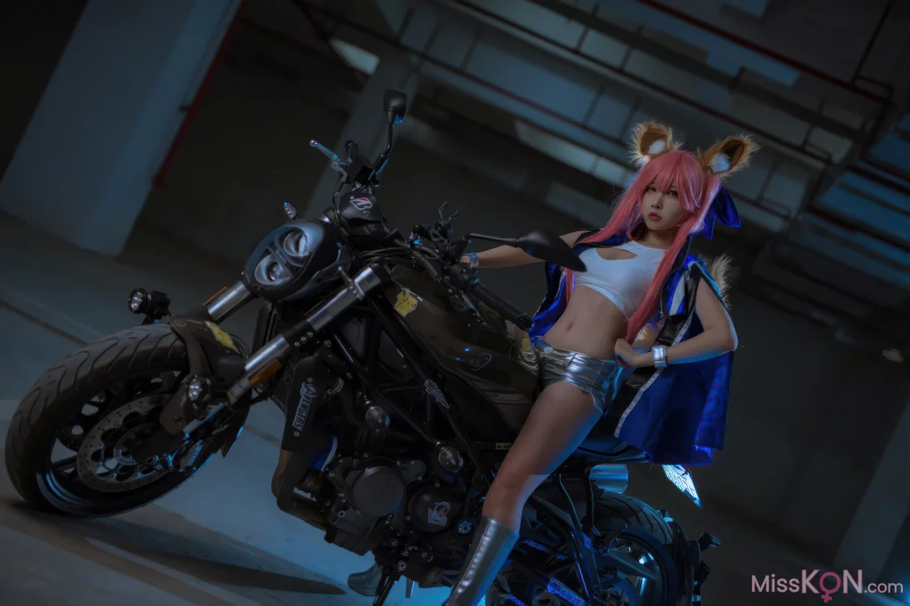 Coser@ Nisa: FGO Tamamo Former Racing Suit (30 photos) Coser@ Nisa: FGO Tamamo Former Racing Suit (30 photos)