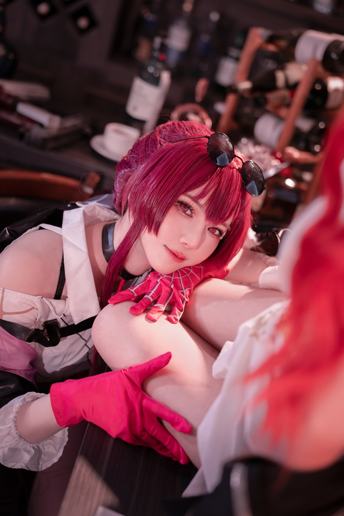 Sally Dorasnow – Kafka (Honkai: Star Rail) Sally Dorasnow – Kafka (Honkai: Star Rail)