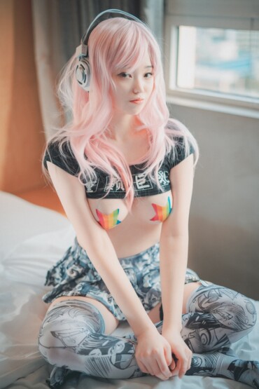 Bambi 밤비 – Sonic Micro-top 3 Bambi 밤비 – Sonic Micro-top