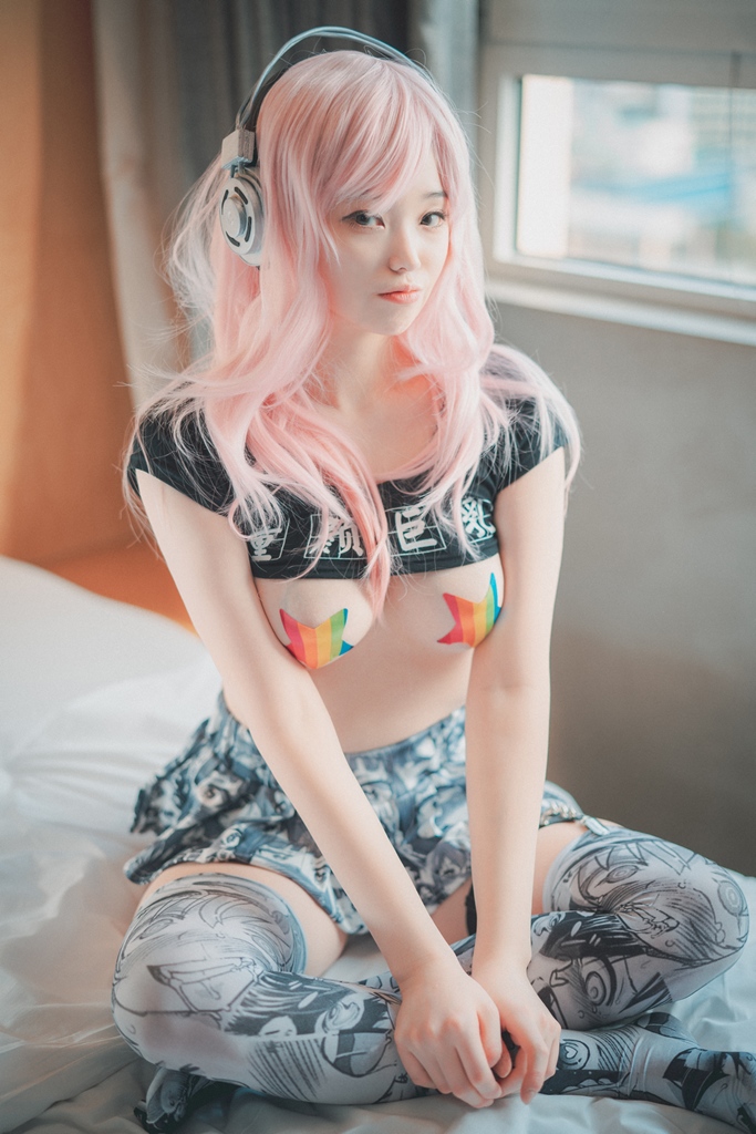 Bambi 밤비 – Sonic Micro-top Bambi 밤비 – Sonic Micro-top