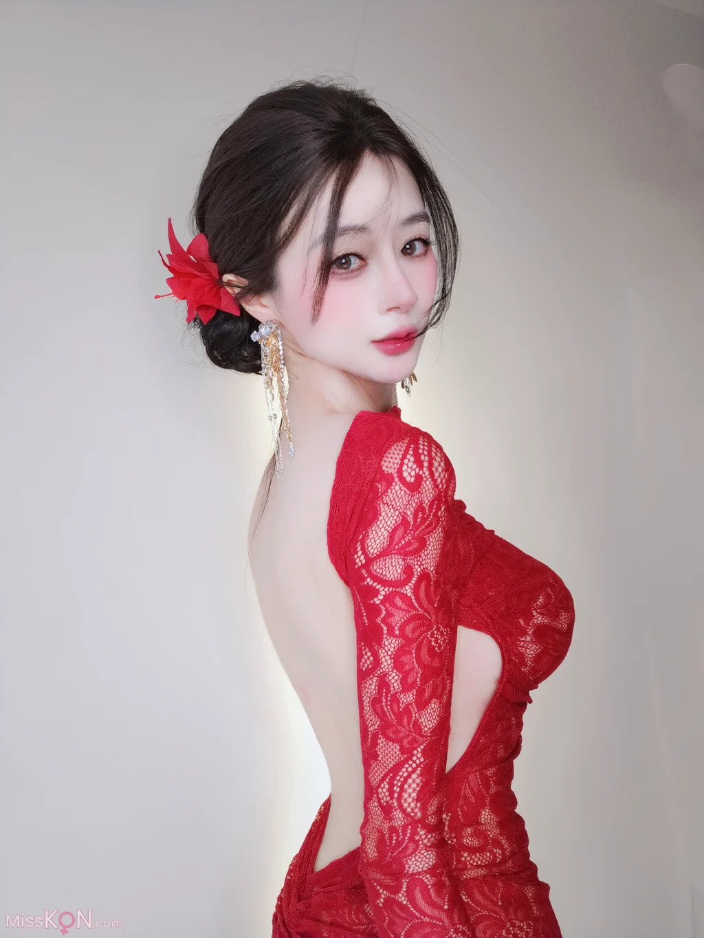 Coser@ Silver 81: December 2025 Member Collection (15 sets) (144 photos + 1 video) Coser@ Silver 81: December 2025 Member Collection (15 sets) (144 photos + 1 video)