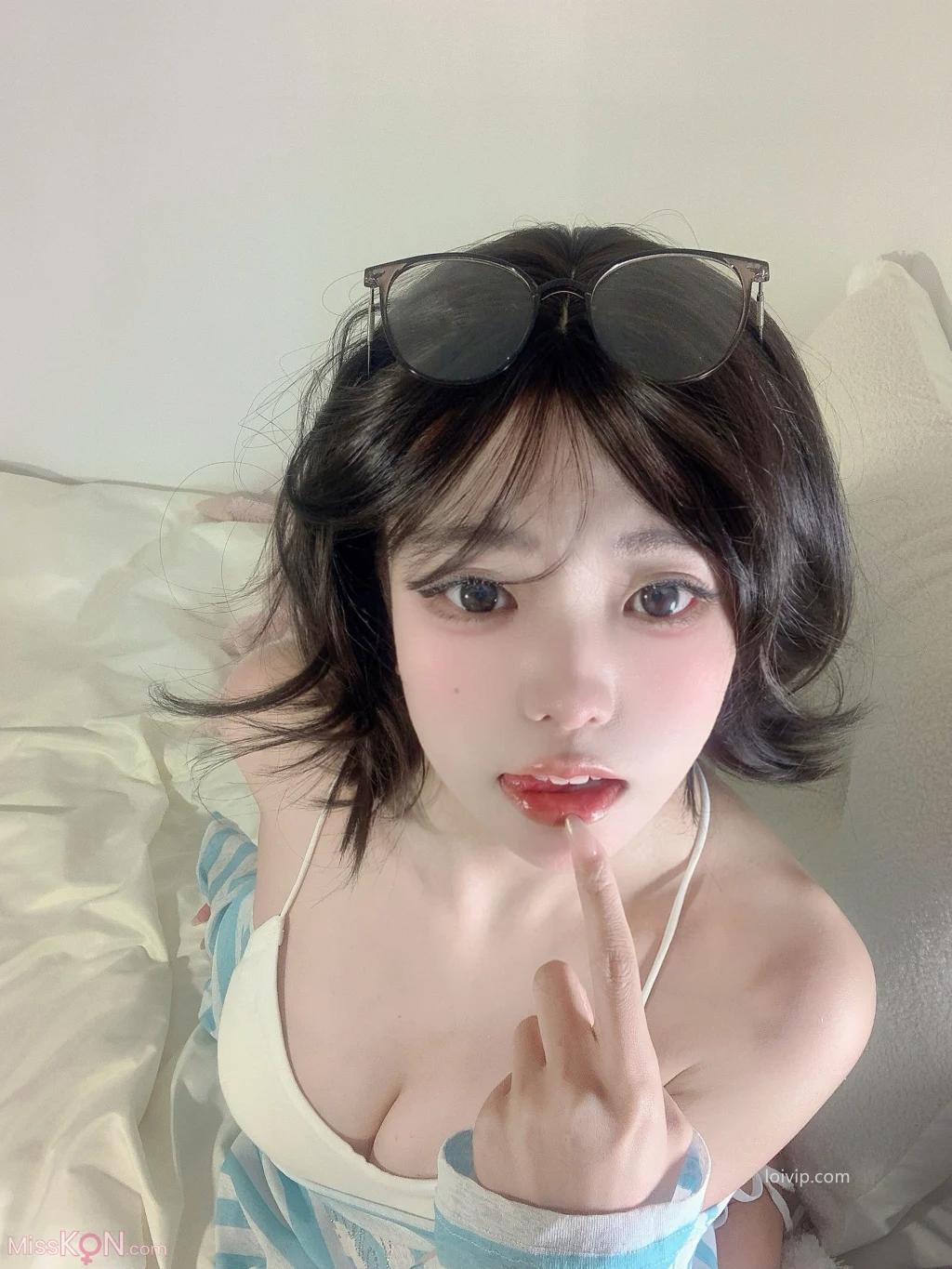 Coser@ Your True U: Stay-at-Home Girlfriend (99 photos + 1 video) Coser@ Your True U: Stay-at-Home Girlfriend (99 photos + 1 video)