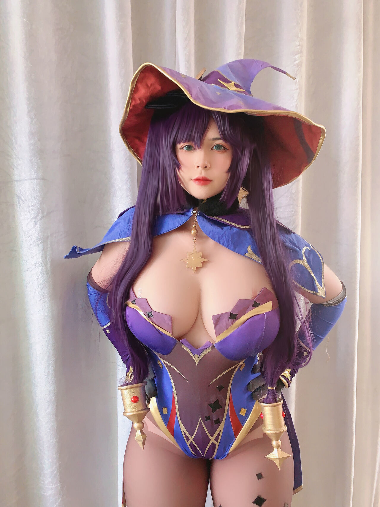 UyUy - Mona 1 UyUy - Mona 1