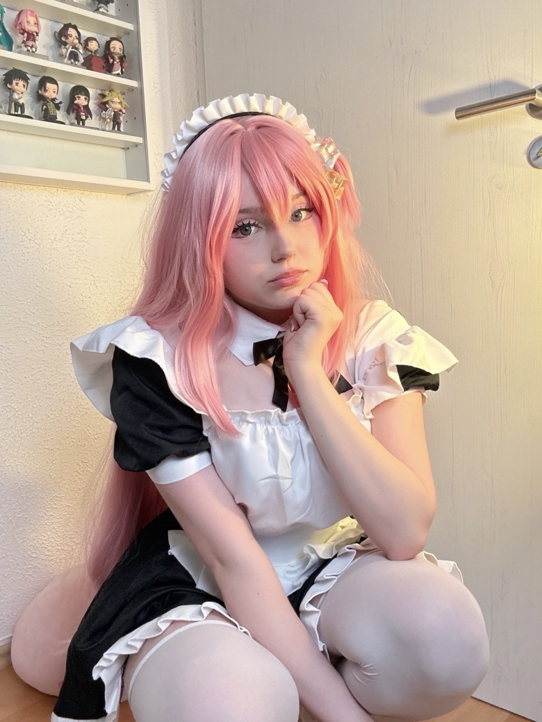 Upminaa - Bocchi maid Upminaa - Bocchi maid