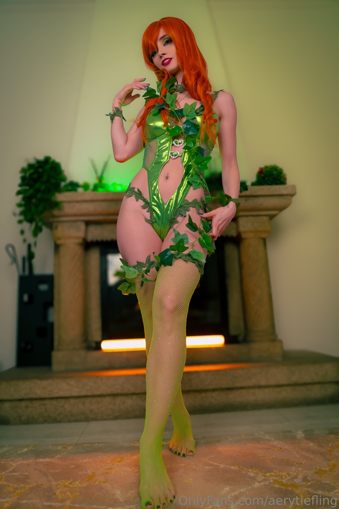 Aery Tiefling – Poison Ivy Xmas Aery Tiefling – Poison Ivy Xmas