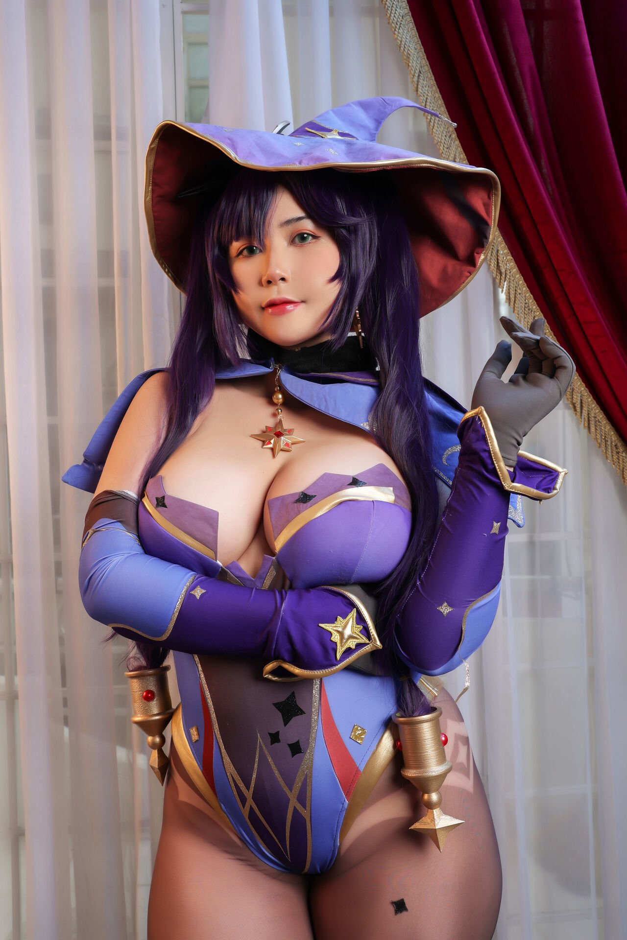 UyUy - Mona 1 UyUy - Mona 1