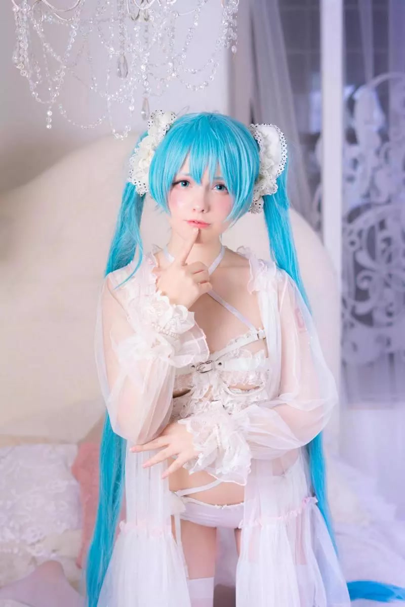 Saya Scarlet 2 Saya Scarlet 2