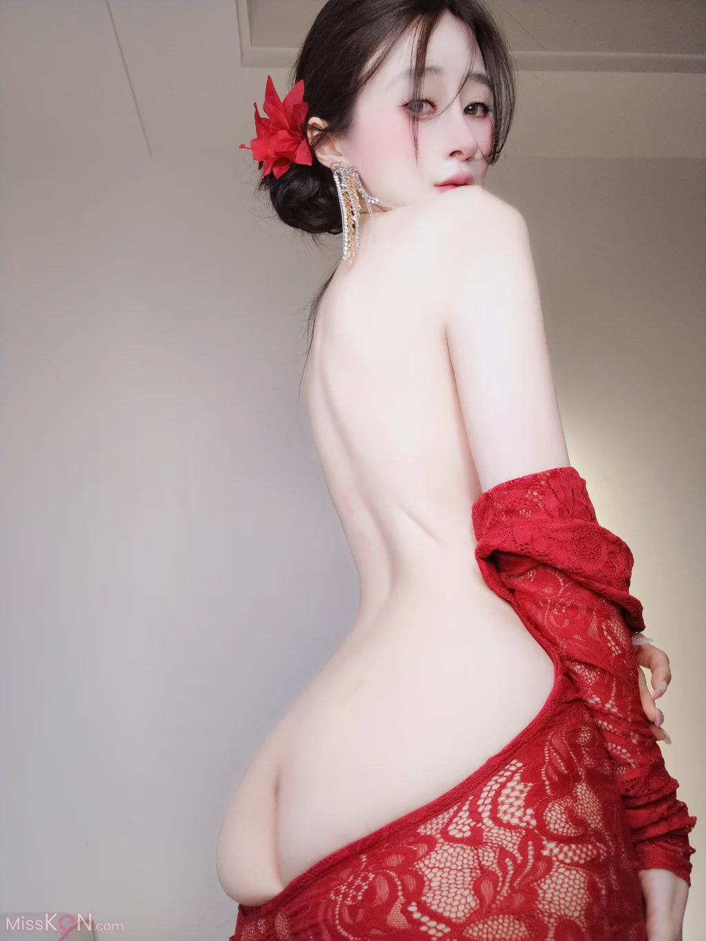 Coser@ Silver 81: December 2025 Member Collection (15 sets) (144 photos + 1 video) Coser@ Silver 81: December 2025 Member Collection (15 sets) (144 photos + 1 video)