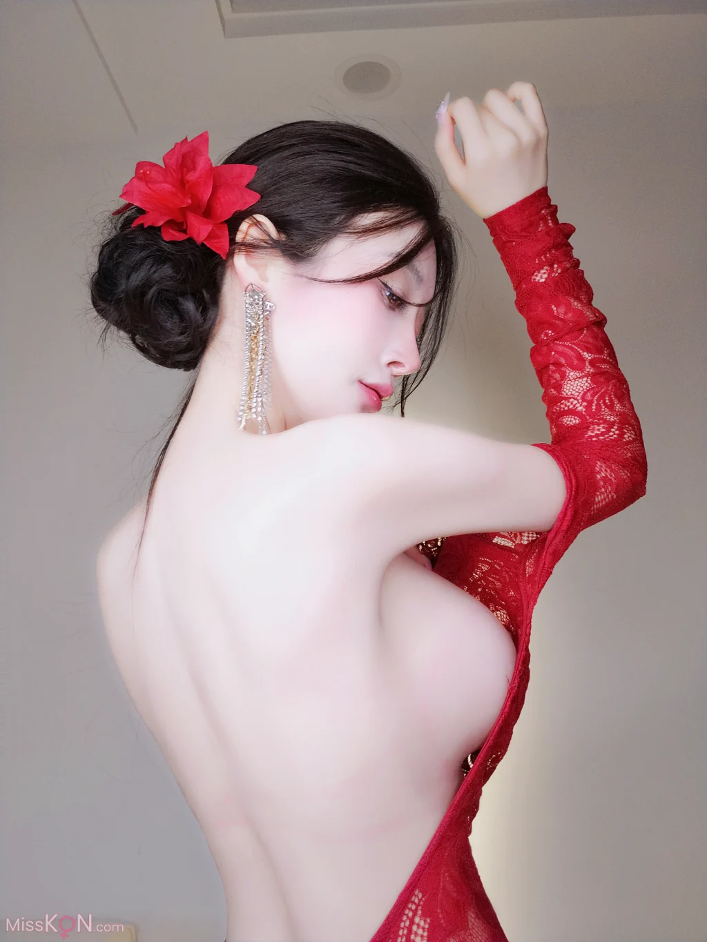 Coser@ Silver 81: December 2025 Member Collection (15 sets) (144 photos + 1 video) Coser@ Silver 81: December 2025 Member Collection (15 sets) (144 photos + 1 video)