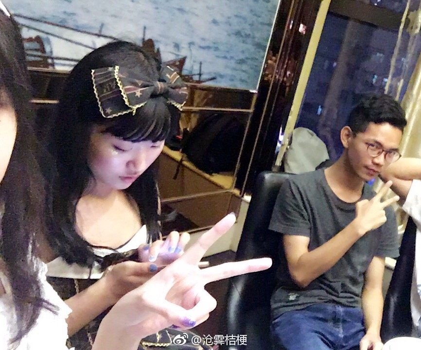 沧霁桔梗微博图 Daily 1 沧霁桔梗微博图 Daily 1