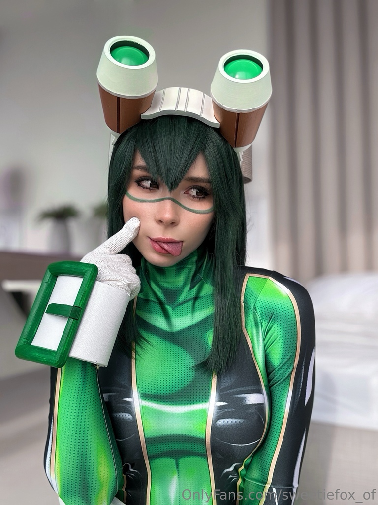 Sweetie Fox as Tsuyu Asui Sweetie Fox as Tsuyu Asui