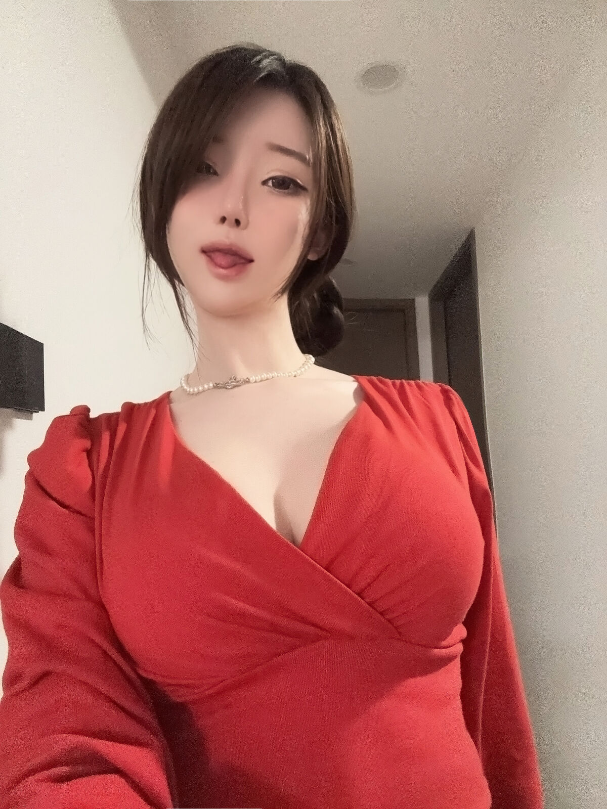 Coser@ a small yangze yixiaoyangze - Red Mom (75P - 2V) Coser@ a small yangze yixiaoyangze - Red Mom (75P - 2V)