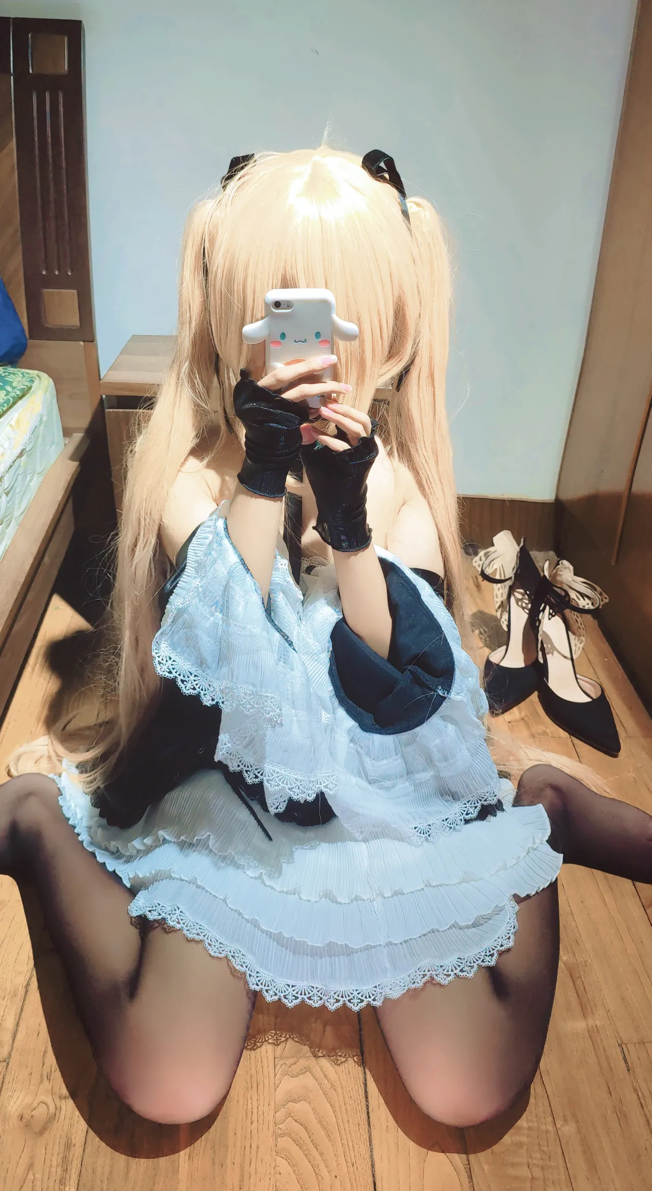 Mdrchyan - Marie Rose Mdrchyan - Marie Rose