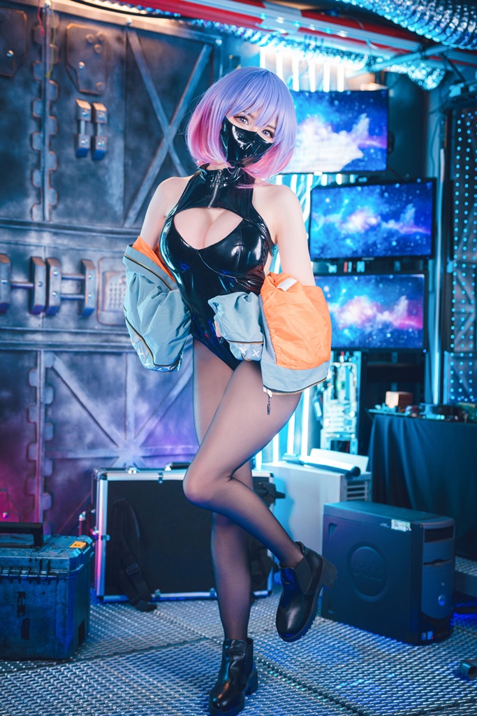Sally Dorasnow – Mask Girl Luna Sally Dorasnow – Mask Girl Luna