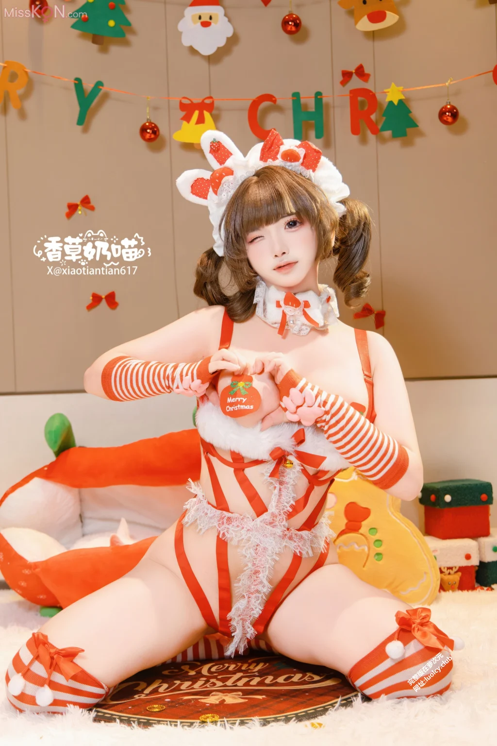 Coser@香草奶喵: 圣诞礼物 (135 photos + 25 videos) Coser@香草奶喵: 圣诞礼物 (135 photos + 25 videos)