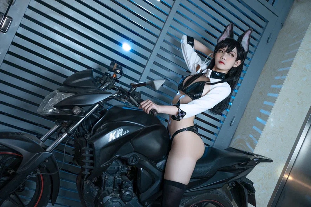 Hiino 雪月 – Atago Race Queen Hiino 雪月 – Atago Race Queen