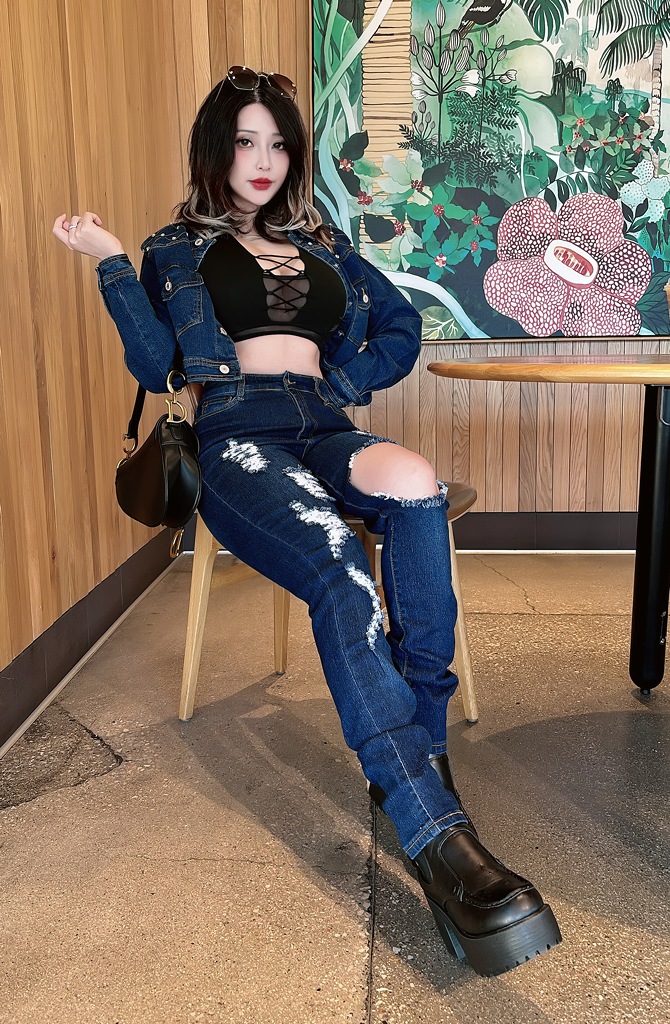Hana Bunny – Denim Bunny Hana Bunny – Denim Bunny