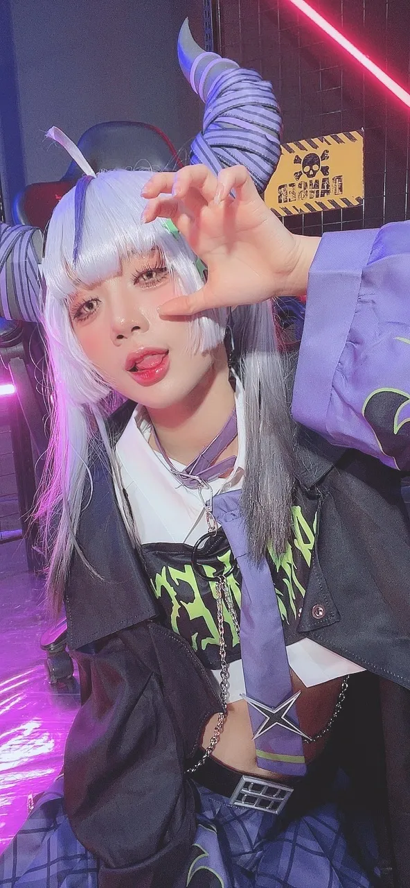 Poppachan - Laplus in new outfit Poppachan - Laplus in new outfit