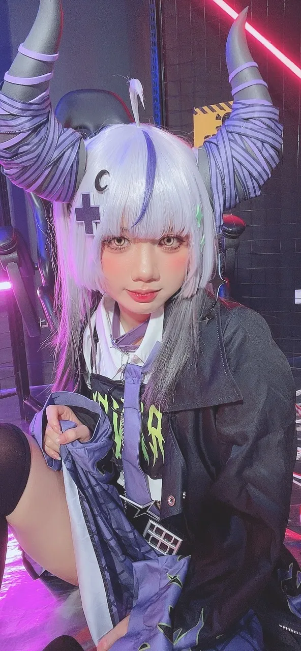 Poppachan - Laplus in new outfit Poppachan - Laplus in new outfit