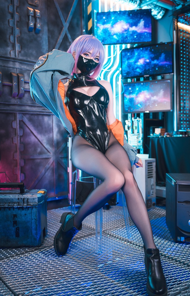 Sally Dorasnow – Mask Girl Luna Sally Dorasnow – Mask Girl Luna