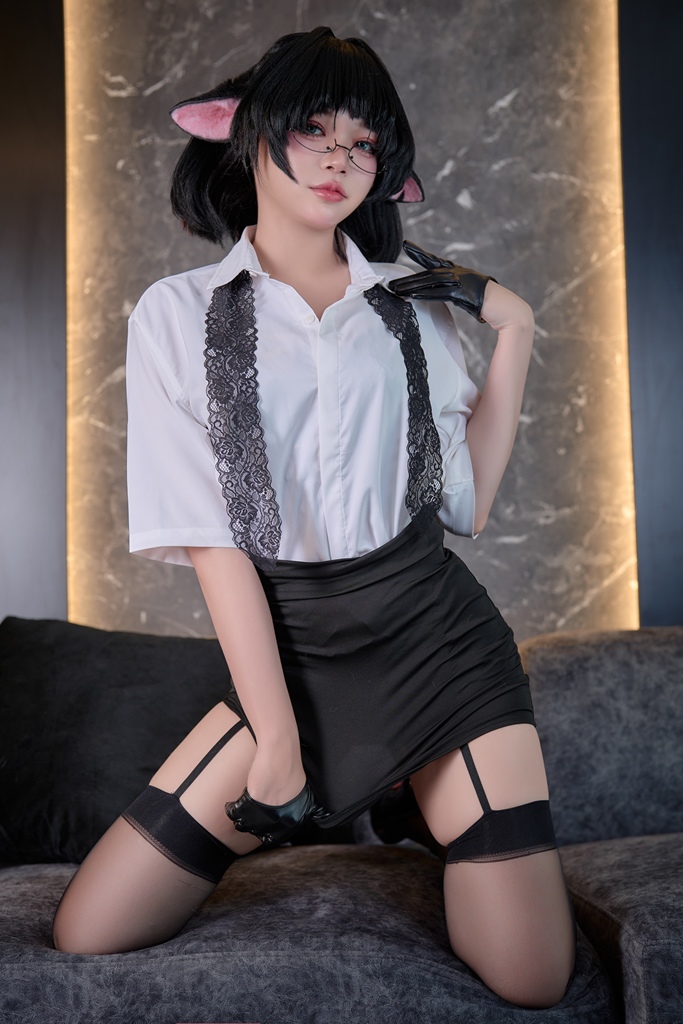 ZinieQ – Jane Doe Secretary (Zenless Zone Zero) ZinieQ – Jane Doe Secretary (Zenless Zone Zero)