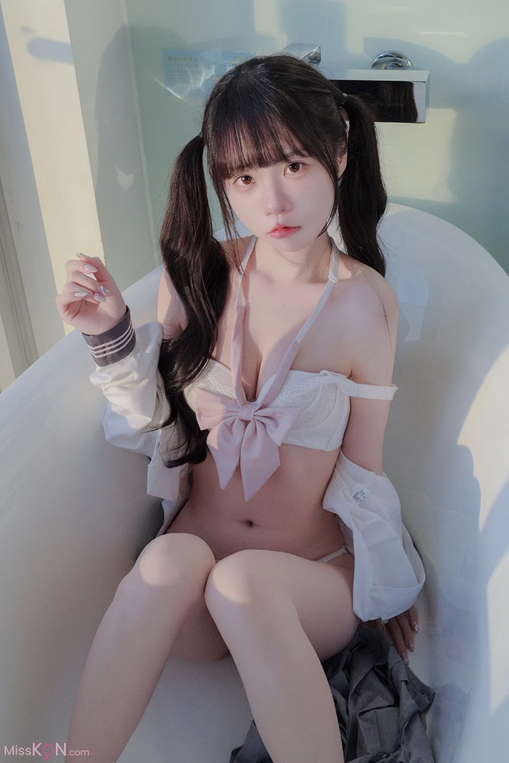 Coser@ Coco Little White Rabbit: Private Time After School (48 photos) Coser@ Coco Little White Rabbit: Private Time After School (48 photos)