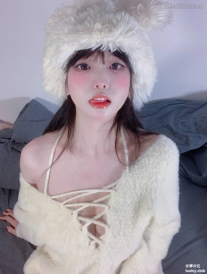 Coser@ Your True U: Top-tier Welfare Princess White Tiger Loli Collection (443 photos + 47 videos) Coser@ Your True U: Top-tier Welfare Princess White Tiger Loli Collection (443 photos + 47 videos)