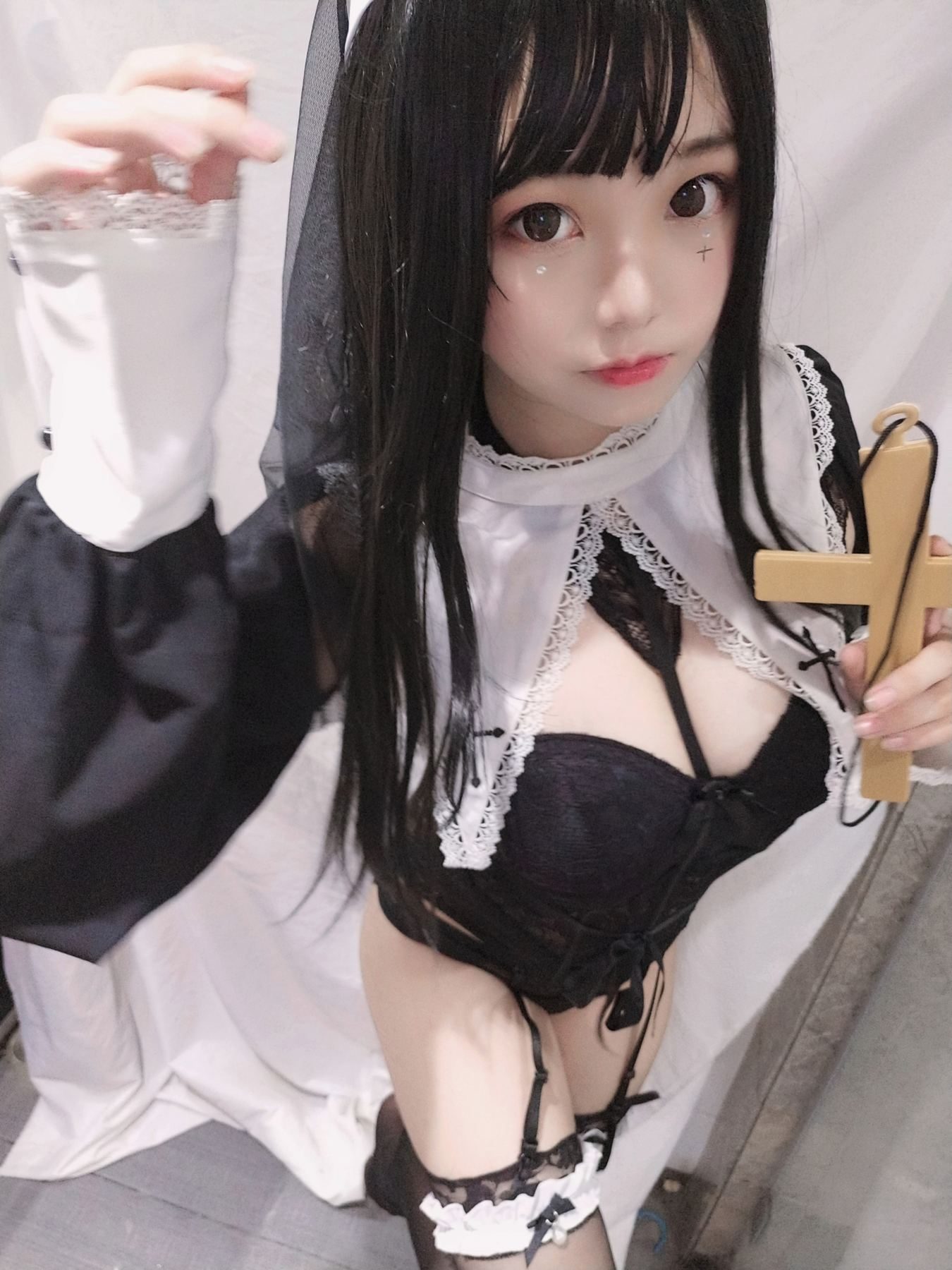 Honey 貓 Sisters . Honey 貓 Sisters .
