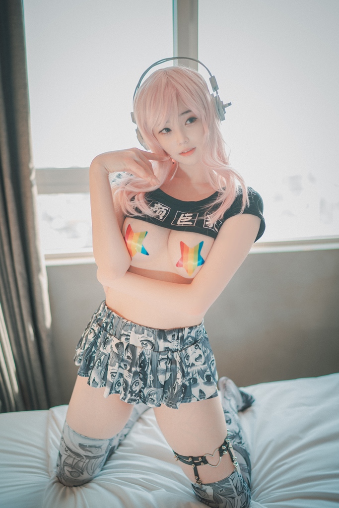 Bambi 밤비 – Sonic Micro-top Bambi 밤비 – Sonic Micro-top