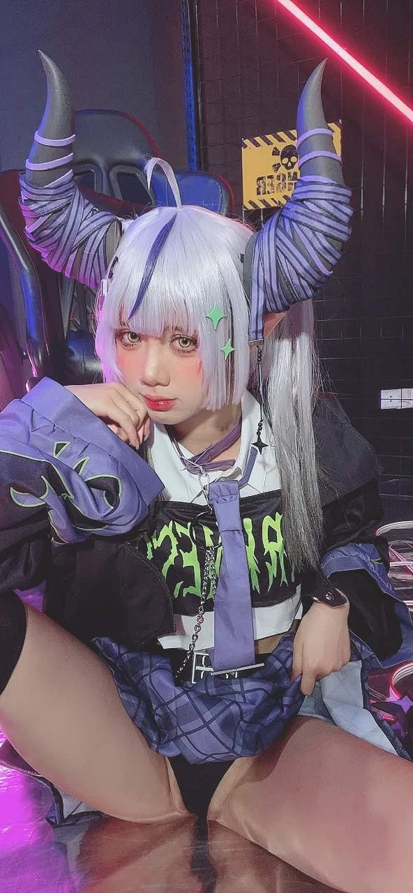 Poppachan - Laplus in new outfit Poppachan - Laplus in new outfit