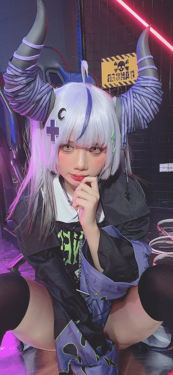 Poppachan - Laplus in new outfit Poppachan - Laplus in new outfit