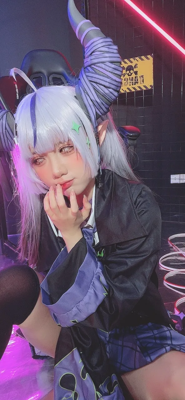 Poppachan - Laplus in new outfit Poppachan - Laplus in new outfit