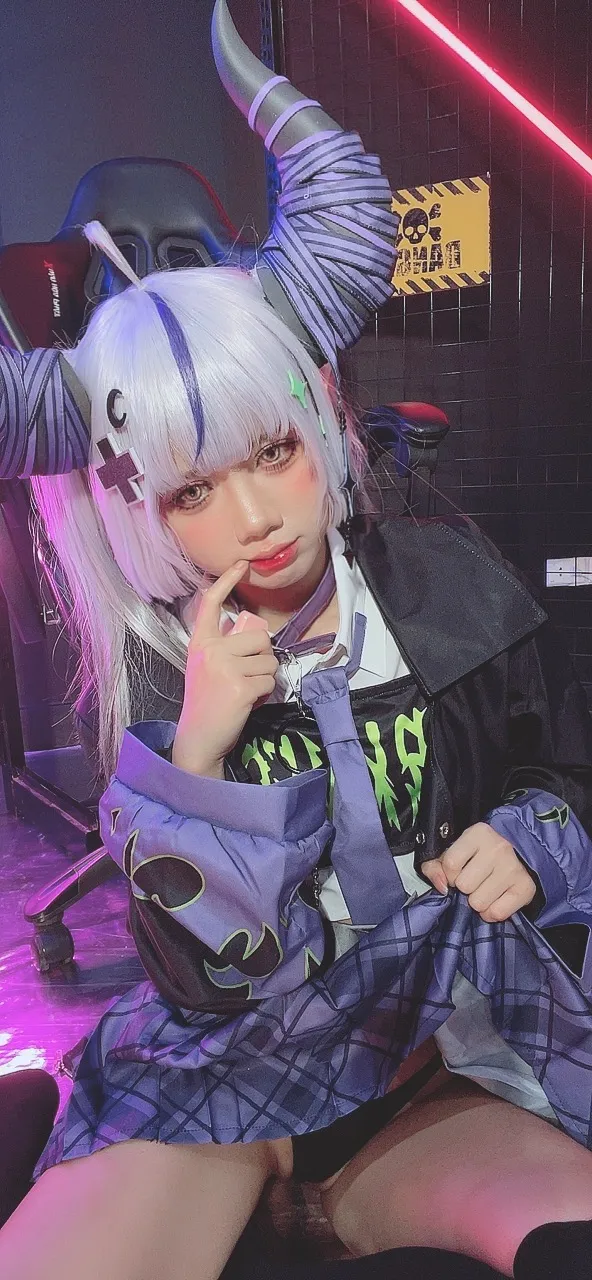 Poppachan - Laplus in new outfit Poppachan - Laplus in new outfit
