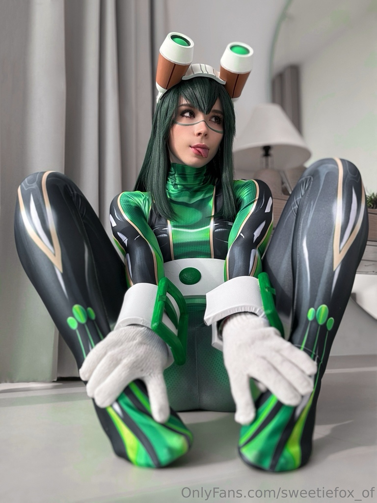 Sweetie Fox as Tsuyu Asui Sweetie Fox as Tsuyu Asui