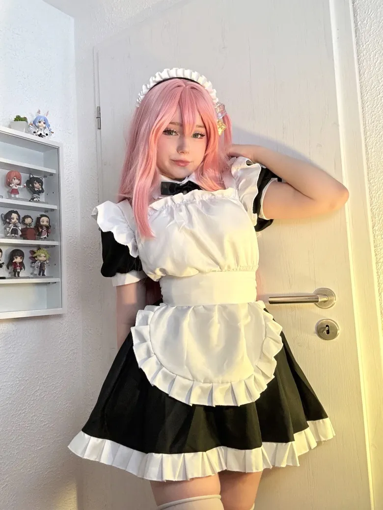 Upminaa - Bocchi maid Upminaa - Bocchi maid