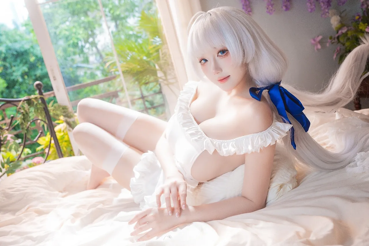 Gua Xi-chan - Azur Lane, Radiance, Sweetness Under the Glow Gua Xi-chan - Azur Lane, Radiance, Sweetness Under the Glow
