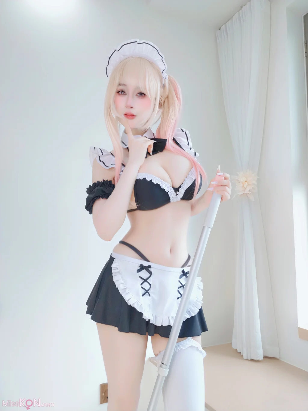 Coser@ Silver 81: December 2025 Member Collection (15 sets) (144 photos + 1 video) Coser@ Silver 81: December 2025 Member Collection (15 sets) (144 photos + 1 video)